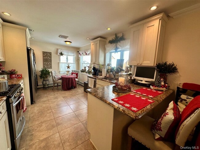 Building Photo - 11 Talmadge Ct