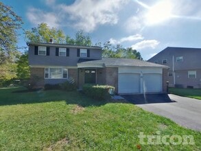 Building Photo - 586 Saratoga Rd