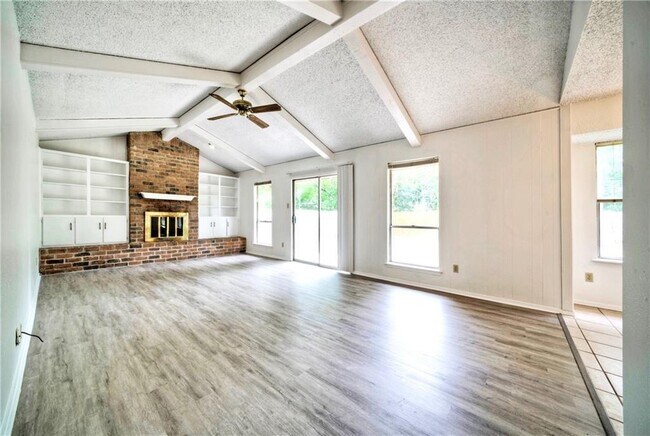 Primary Photo - 1509 Sagebrush Dr