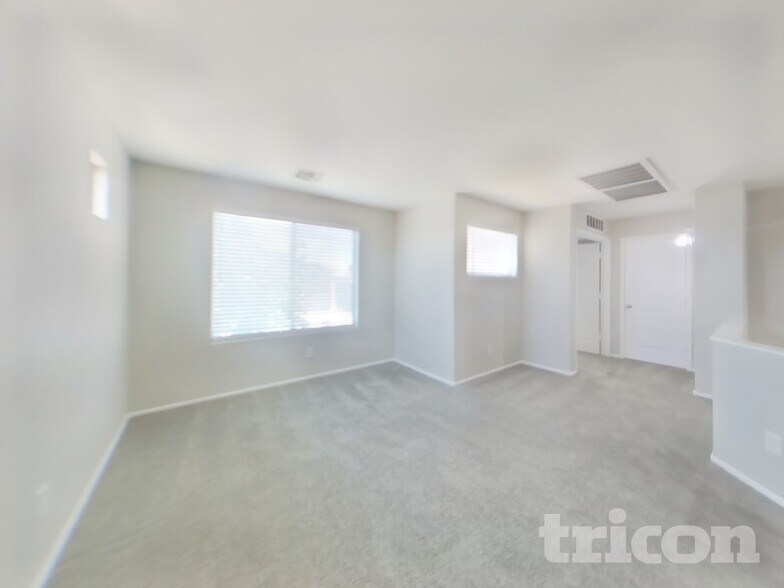 Building Photo - 930 W Mesquite Tree Ln