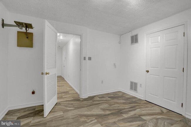 Building Photo - 3902 Cotton Tree Ln