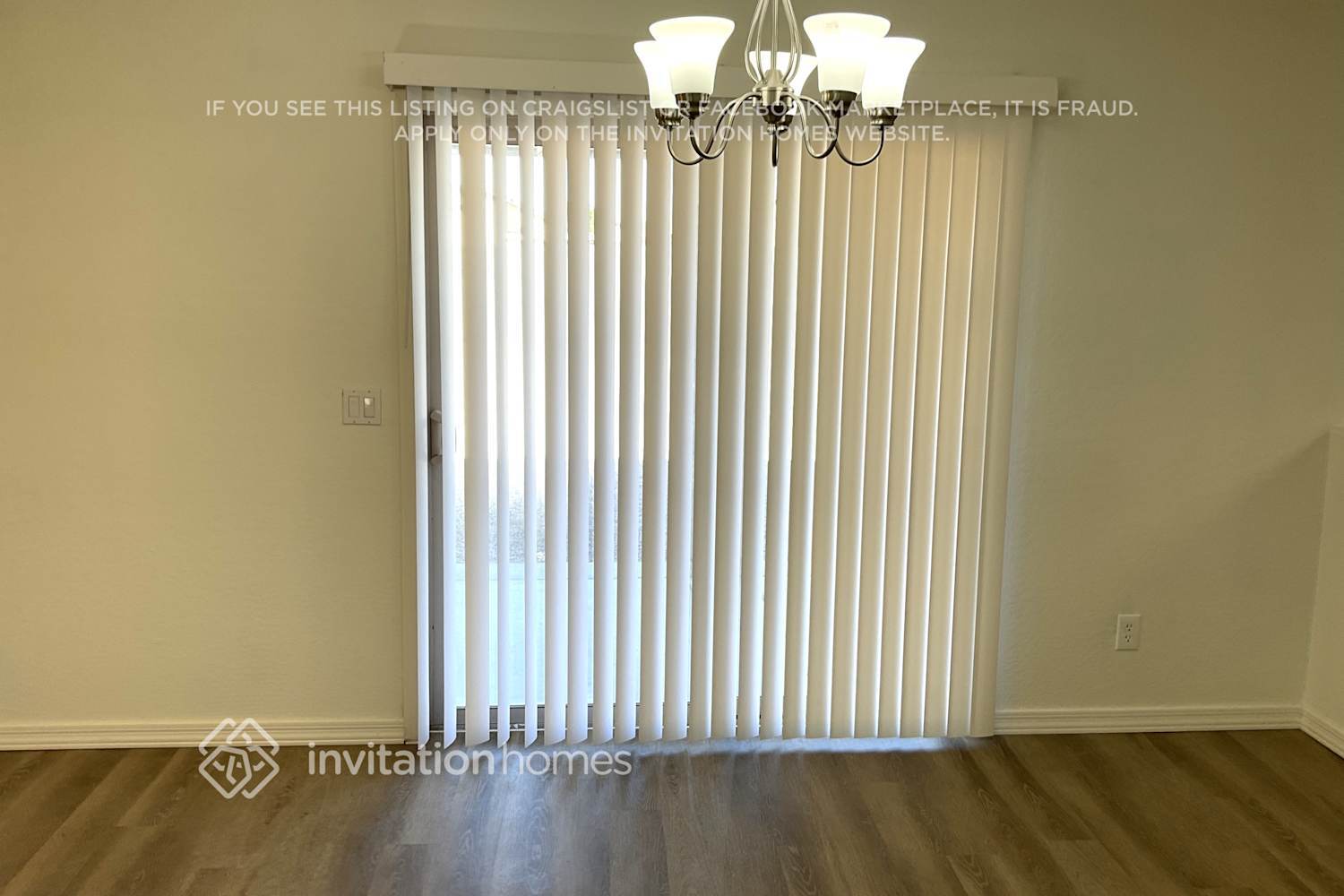 Building Photo - 1220 E Christopher St