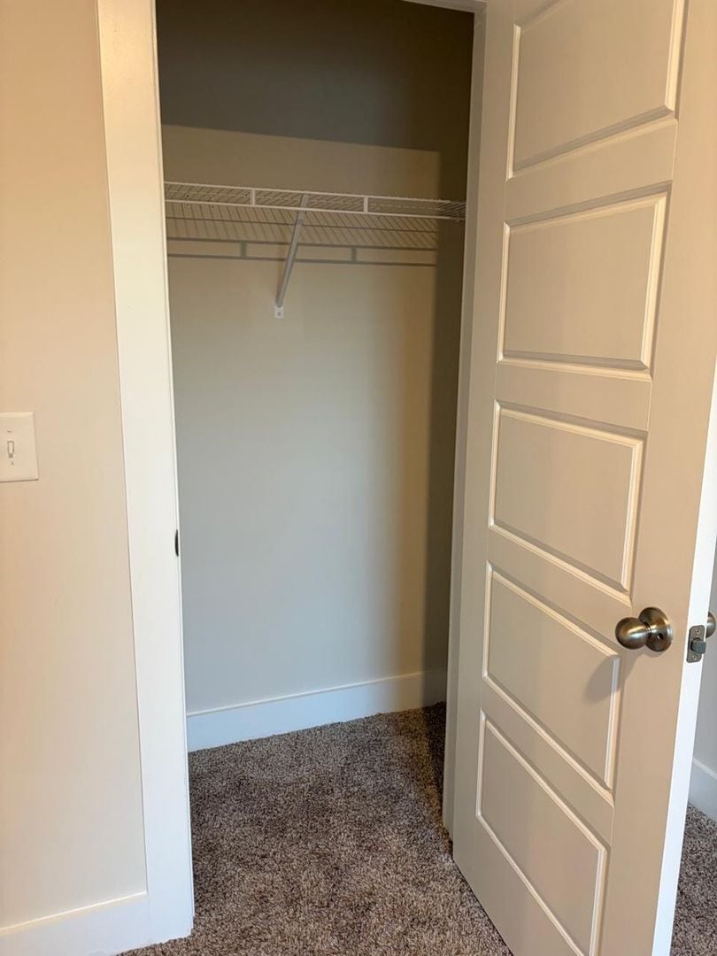 Building Photo - 961 Yarn Wy