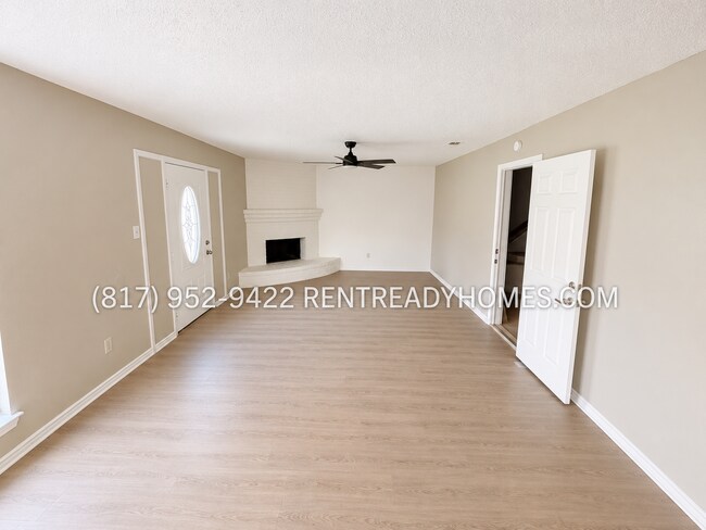 Building Photo - 4404 Willow Crest Dr