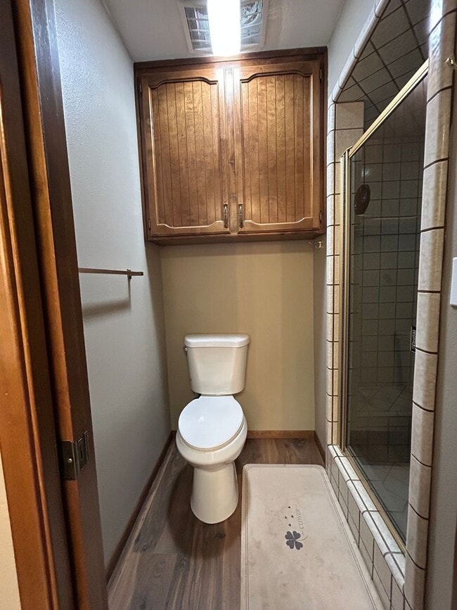 Building Photo - 6367 Woodman Dr