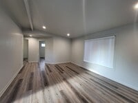 Building Photo - Charming 2 bed 1 bath