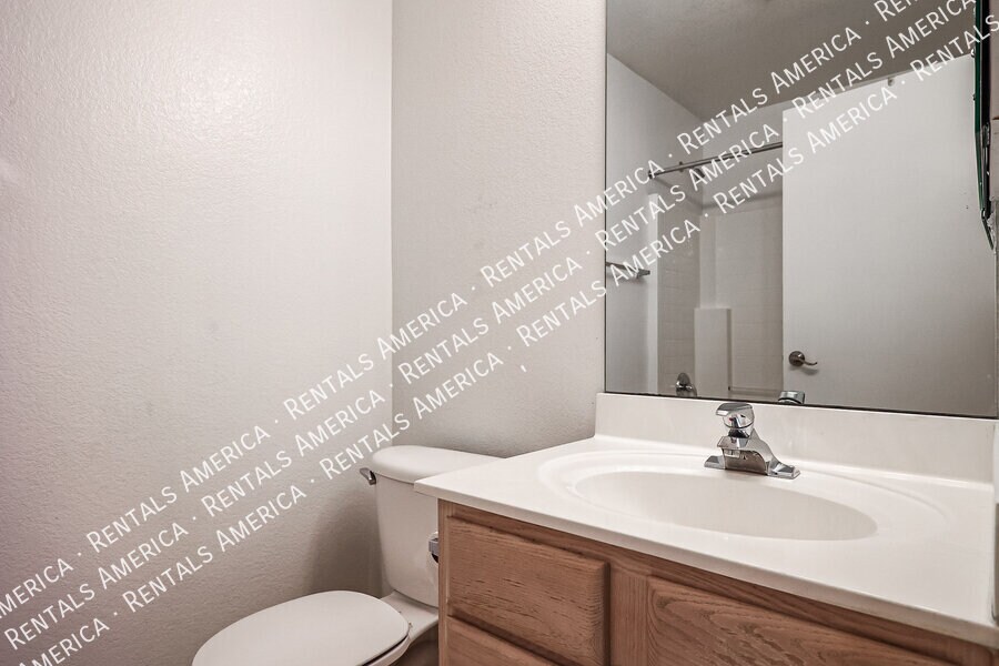 Building Photo - 7471 W Lone Cactus Dr