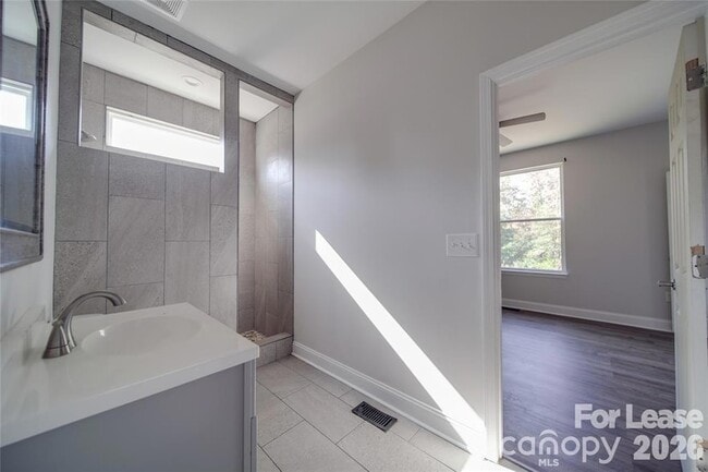 Building Photo - 112 Rockwell Ct