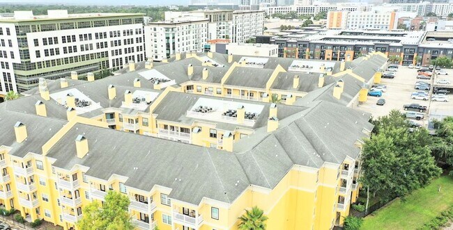 Building Photo - Amazing 1/1 Courtyard View Condo for Rent at Park North Downtown Orlando.