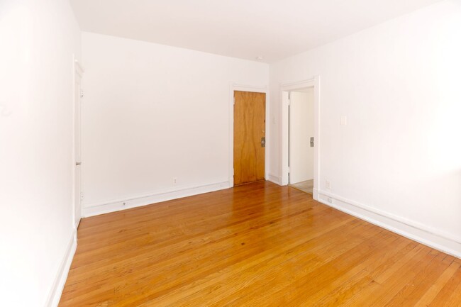 Dining/Living room - 5336-5338 S. Hyde Park Boulevard