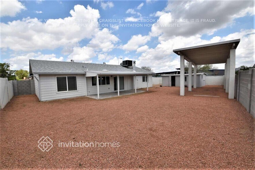 Building Photo - 903 W Yale Dr