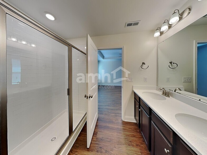 Building Photo - 1016 Bethany Dallas Dr