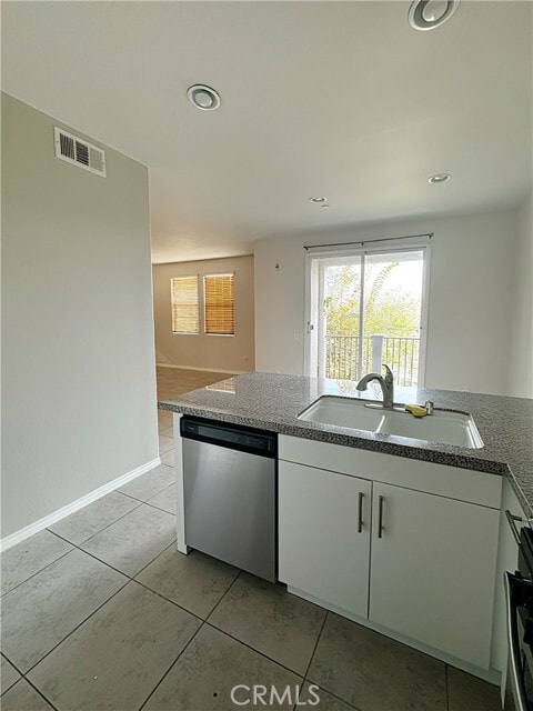 Building Photo - 552 Calle Estrella