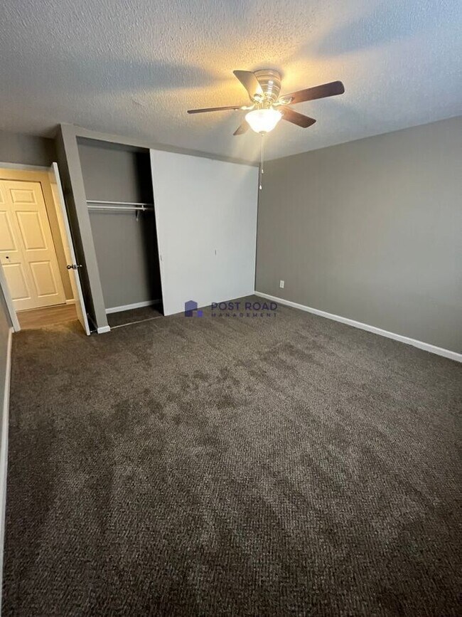 Building Photo - 705 W 27th St S