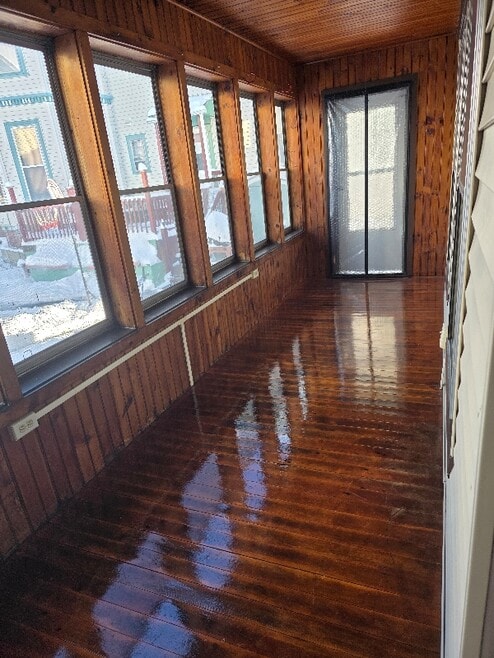 Building Photo - 560 Pine St