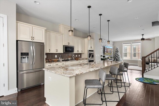 Building Photo - 44735 Medway Ter