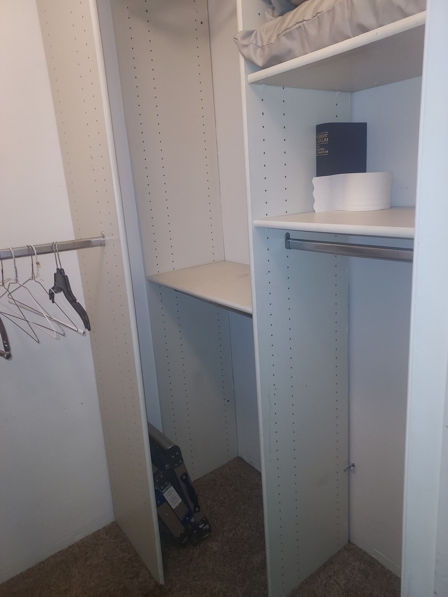 Closet Space Image #2 - 2100 W Palmyra Ave