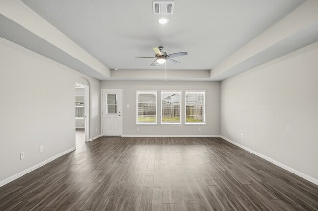 Building Photo - Beautiful, Well-Maintained 3-Bedroom, 2-Bathroom in Charleston Heights with a Fresh Open Floorplan
