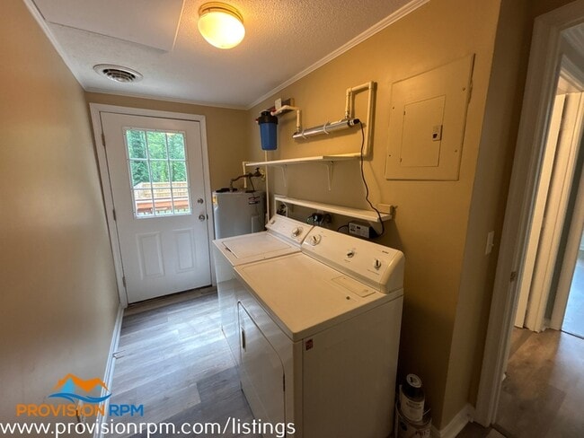 Building Photo - 107 Watermans Ct
