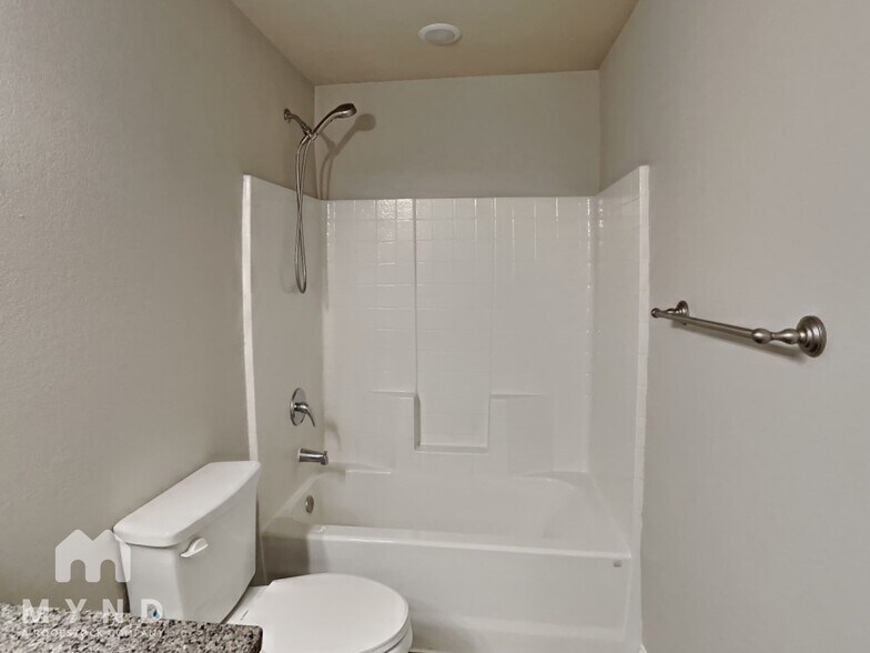 Building Photo - 710 Rolling Terrace Cir