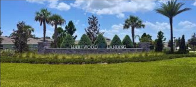 Building Photo - "Unfurnished" Luxurious 5/3.5 Stunning Home with a Generous Loft and a 2 Car Garage in the Highly...