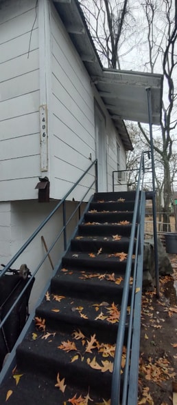 Building Photo - 406 Voorhies St