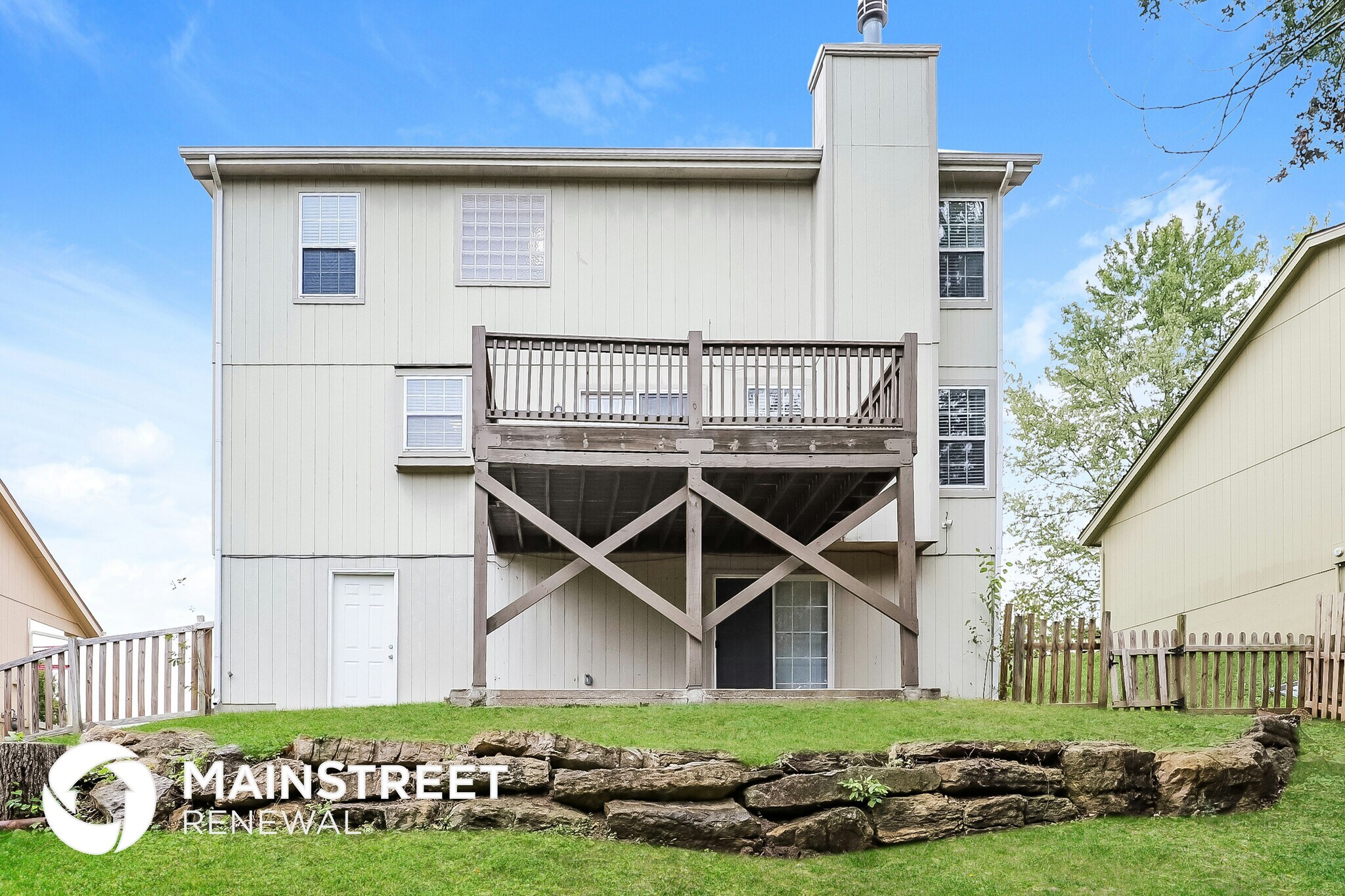 Building Photo - 1495 NW Yankee Dr