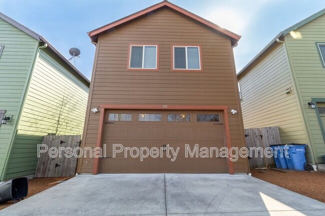 Building Photo - 102 NW 76th St