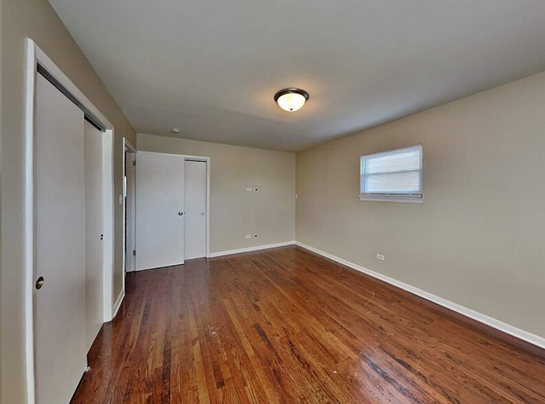 Building Photo - 916 Elsie Dr
