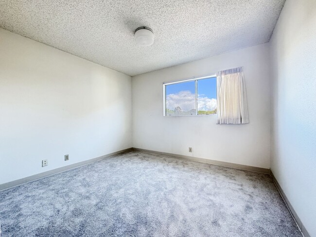 Building Photo - Centrally Located Mililani Townhome with 2...