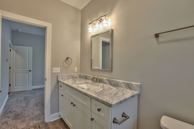 Building Photo - Unbelievable 3 Bedroom 3 Bathroom Upscale Town Home