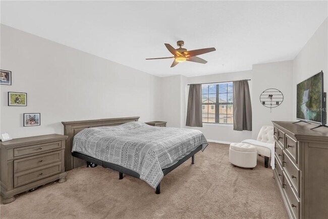 Building Photo - 2480 Seven Oaks Dr