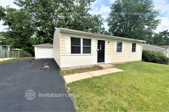 Building Photo - 200 Valley Dr