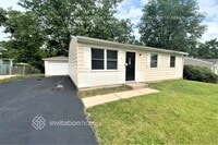 Building Photo - 200 Valley Dr