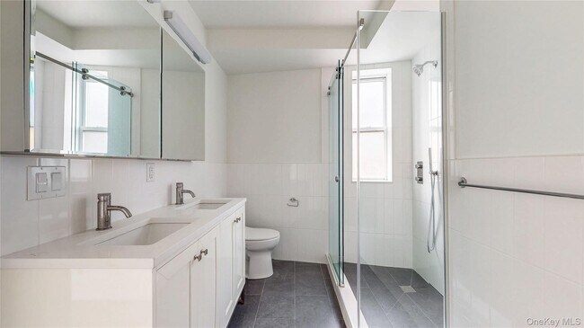 Building Photo - 148-09 Northern Blvd