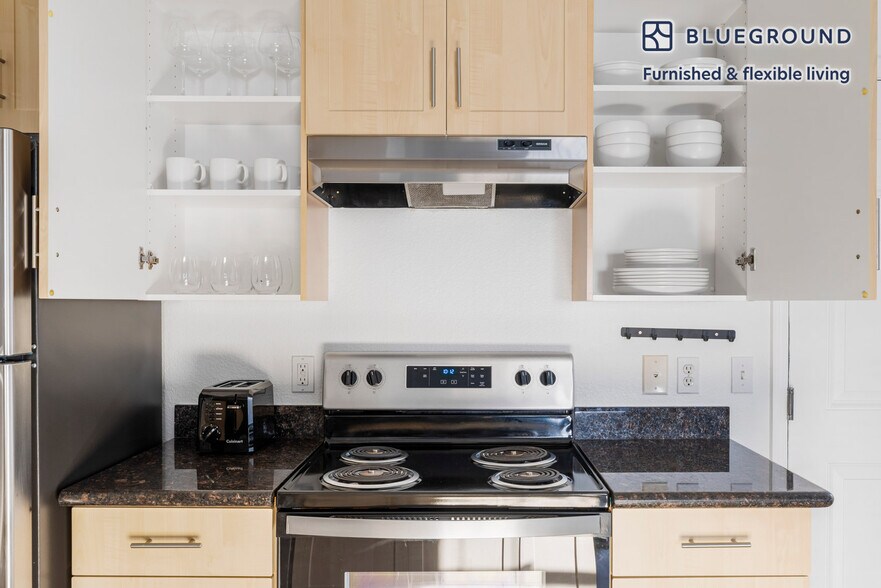 Building Photo - 3608 Flora Vista Ave