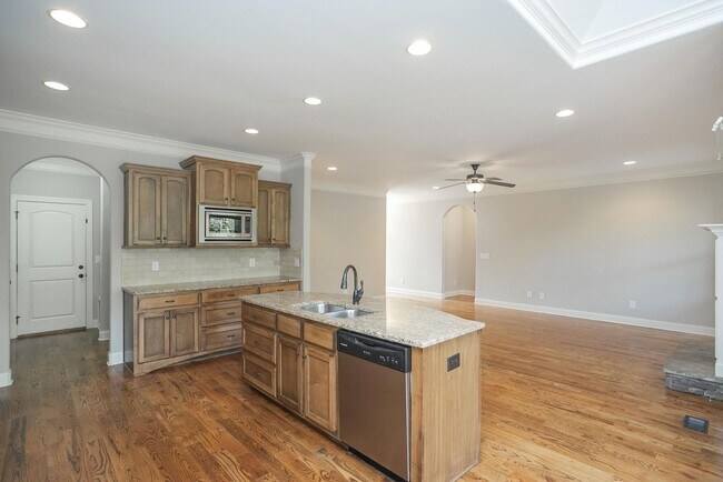 Building Photo - 7002 Brindle Ridge Way