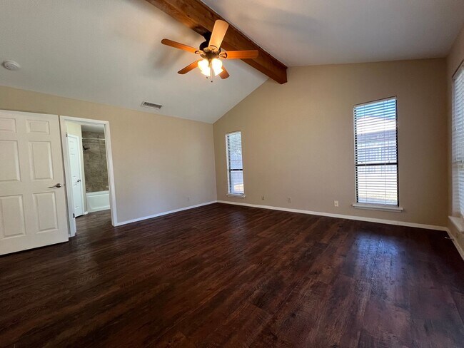 Building Photo - 5318 Crossridge Dr