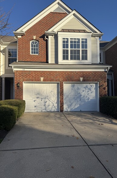 Primary Photo - 113 Honey Creek Ln