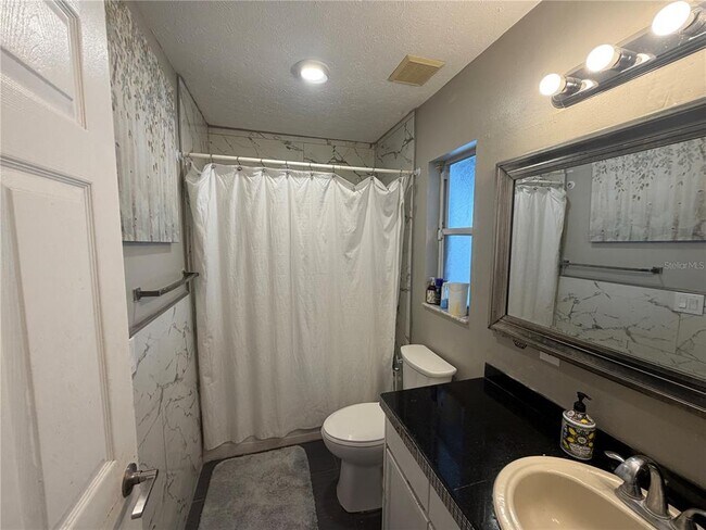 Building Photo - 11232 Andy Dr