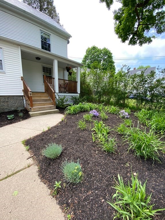 Building Photo - 12 Avon St