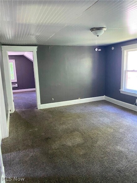 Building Photo - 3155 W 48th St