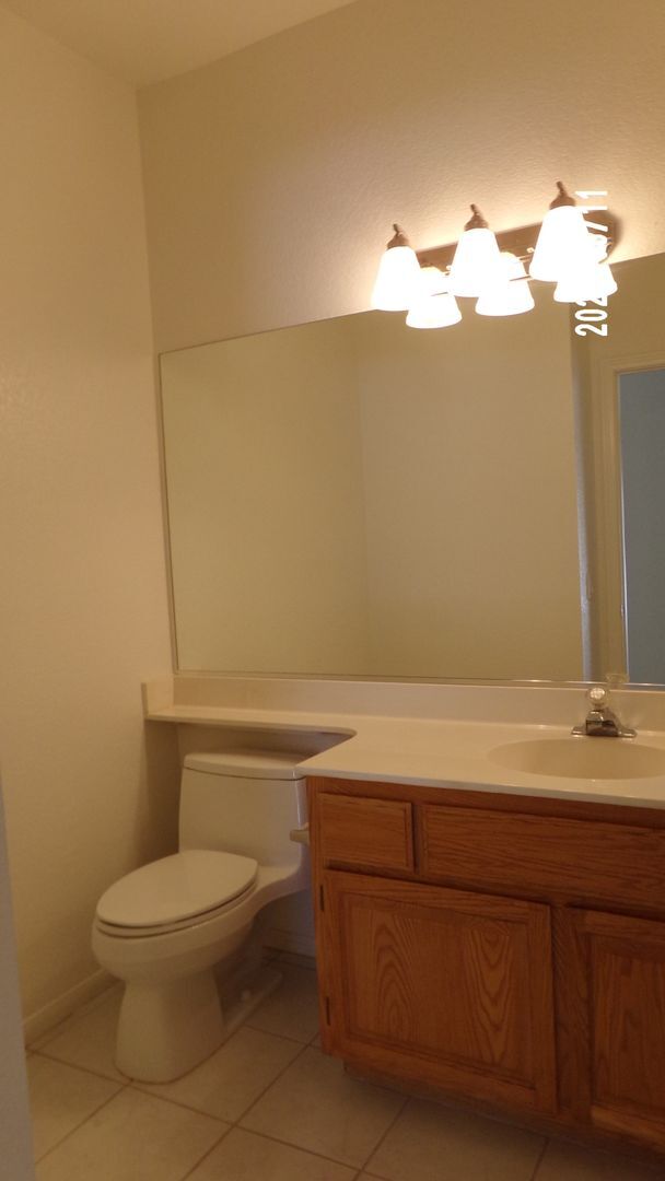 Building Photo - 252 Paseo Del Lago Cir