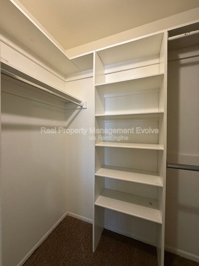 Building Photo - 17026 N 96th Ave