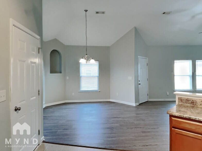Building Photo - 4627 Rosser Loop Dr