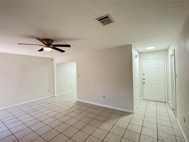 Building Photo - 10942 Beacave Bend Ct