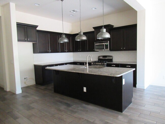 Building Photo - Mulberry Neighborhood in East Mesa