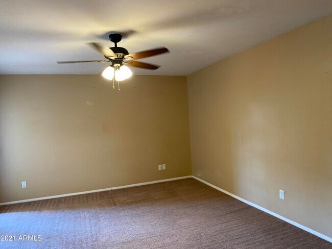 Building Photo - 4224 W Calavar Rd