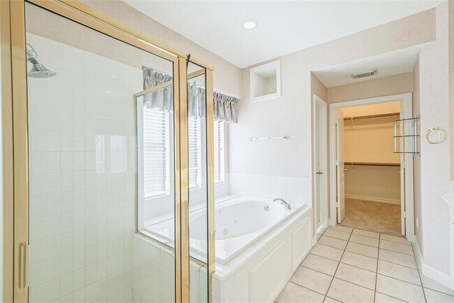 Building Photo - 12207 Salmon Creek