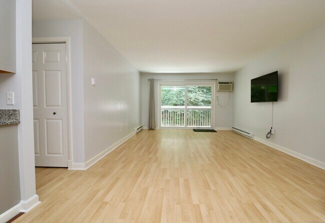 Building Photo - 86 Buddington Rd